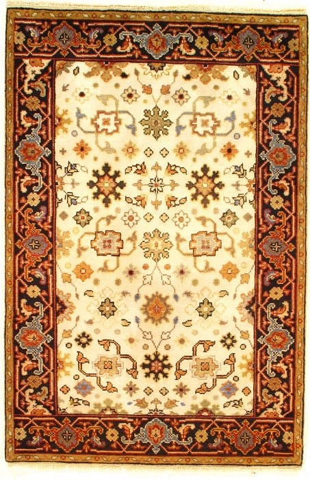 Ivory color fine Hand knotted Mahal design 4' X 6': Ivory color fine Hand knotted Mahal design 4' X 6' - New, Mahal, Hand-Knotted, Lamb's Wool, 300 -D06018- 862.This item is part of our fine auction collection which includes many fine home accessories 