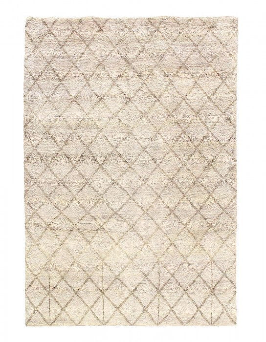 Ivory Hand Knotted Moroccon 6' X 9': Ivory Hand Knotted Moroccon 6' X 9' - New, Moroccan, Hand-Knotted, Lamb's Wool, 300 -D06674- 862.This item is part of our fine auction collection which includes many fine home accessories including