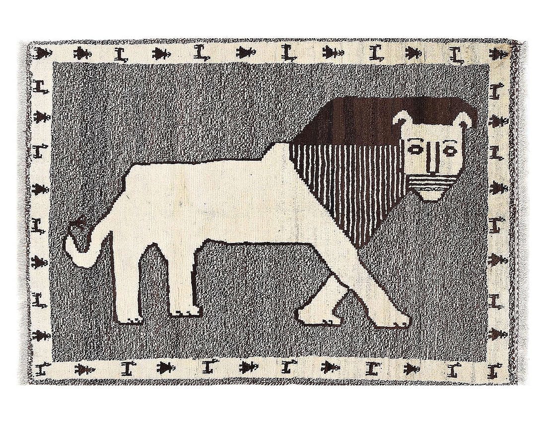 Fine Hand Knotted Persian Shiraz rug 3'5'' X 4'9'': Fine Hand Knotted Persian Shiraz rug 3'5'' X 4'9'' - New, Shiraz, Hand-Knotted, Lamb's Wool, 300 -D13361- 862.This item is part of our fine auction collection which includes many fine home accessories