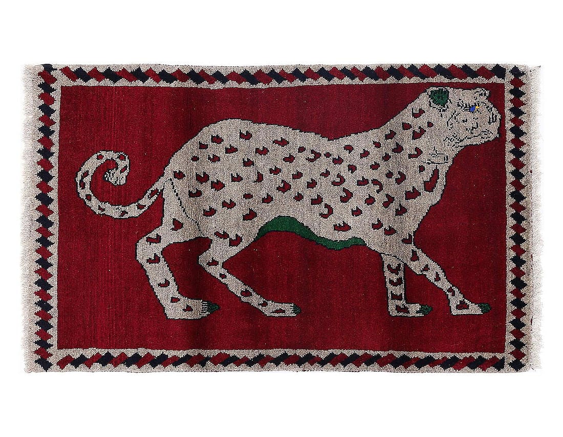 Fine Hand knotted Persian Shiraz rug 2'6'' X 4'5'': Fine Hand knotted Persian Shiraz rug 2'6'' X 4'5'' - New, Shiraz, Hand-Knotted, Lamb's Wool, 300 -D13387- 862.This item is part of our fine auction collection which includes many fine home accessories