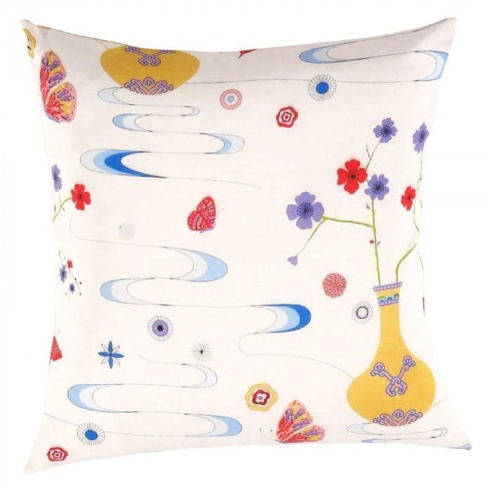 Decorative Turkish Silk Pillow - 16'' X 16''X 4'': Decorative Turkish Silk Pillow - New, Ikat, Hand-Woven, Pure Silk, 300 -PPS31- 862.This item is part of our fine auction collection which includes many fine home accessories including antique rugs, vi