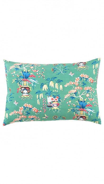 Turkish Fine Silk tiger Pillow 16"X24": Turkish Fine Silk tiger Pillow 16"X24" - New, Chinese, Handmade , Pure Silk, 300 -PPS 37R- 862.This item is part of our fine auction collection which includes many fine home accessories including anti