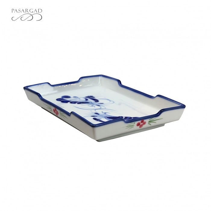 Chinese Handpainted Blue and White Porcelain Tray - 10' W X 6' D X 2' H: Chinese Handpainted Blue and White Porcelain Tray - Circa 1990, Traditional, N/A, Porcelain/Ceramic, 300 -PL 2- 862.This item is part of our fine auction collection which includes many fine home acces