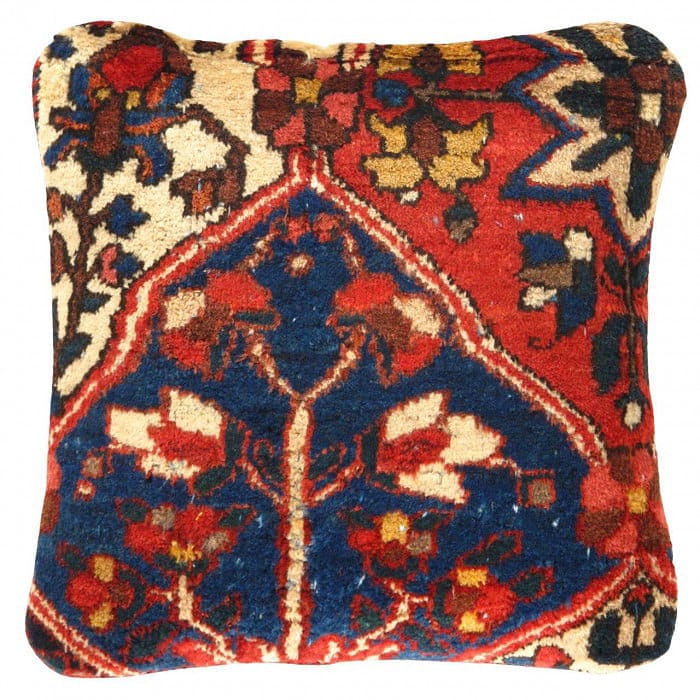 Pasargad Vintage Hand Knotted Farahan Rug Pillow - 20'' X 20''X 5'': Pasargad Vintage Hand Knotted Farahan Rug Pillow - N/A, Farahan, Hand-Woven, Lamb's Wool, 300 -K 188 A- 862.This item is part of our fine auction collection which includes many fine home accessories i
