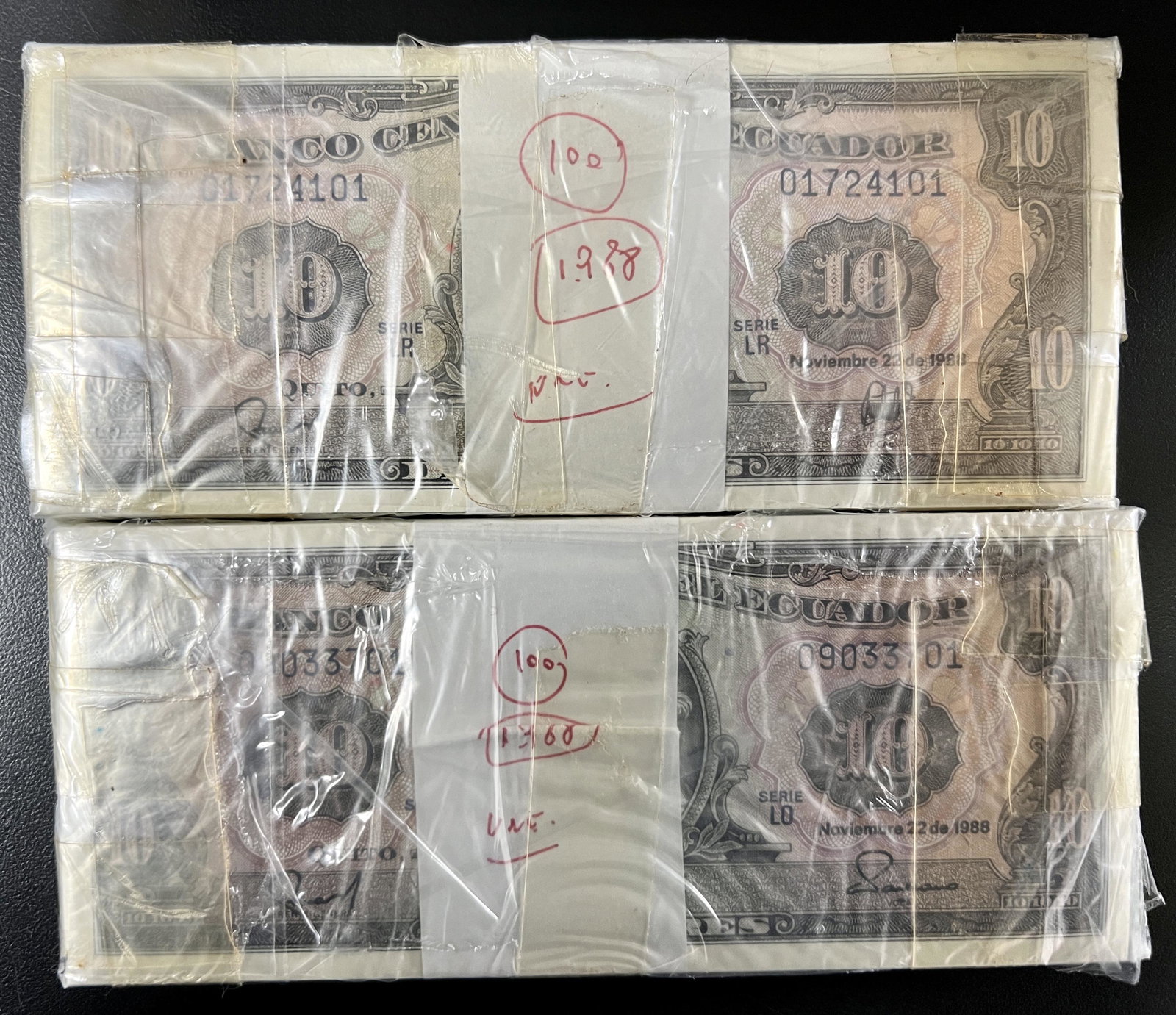 1988 Ecuador 10 Sucres, 200 Notes (1 of 2)