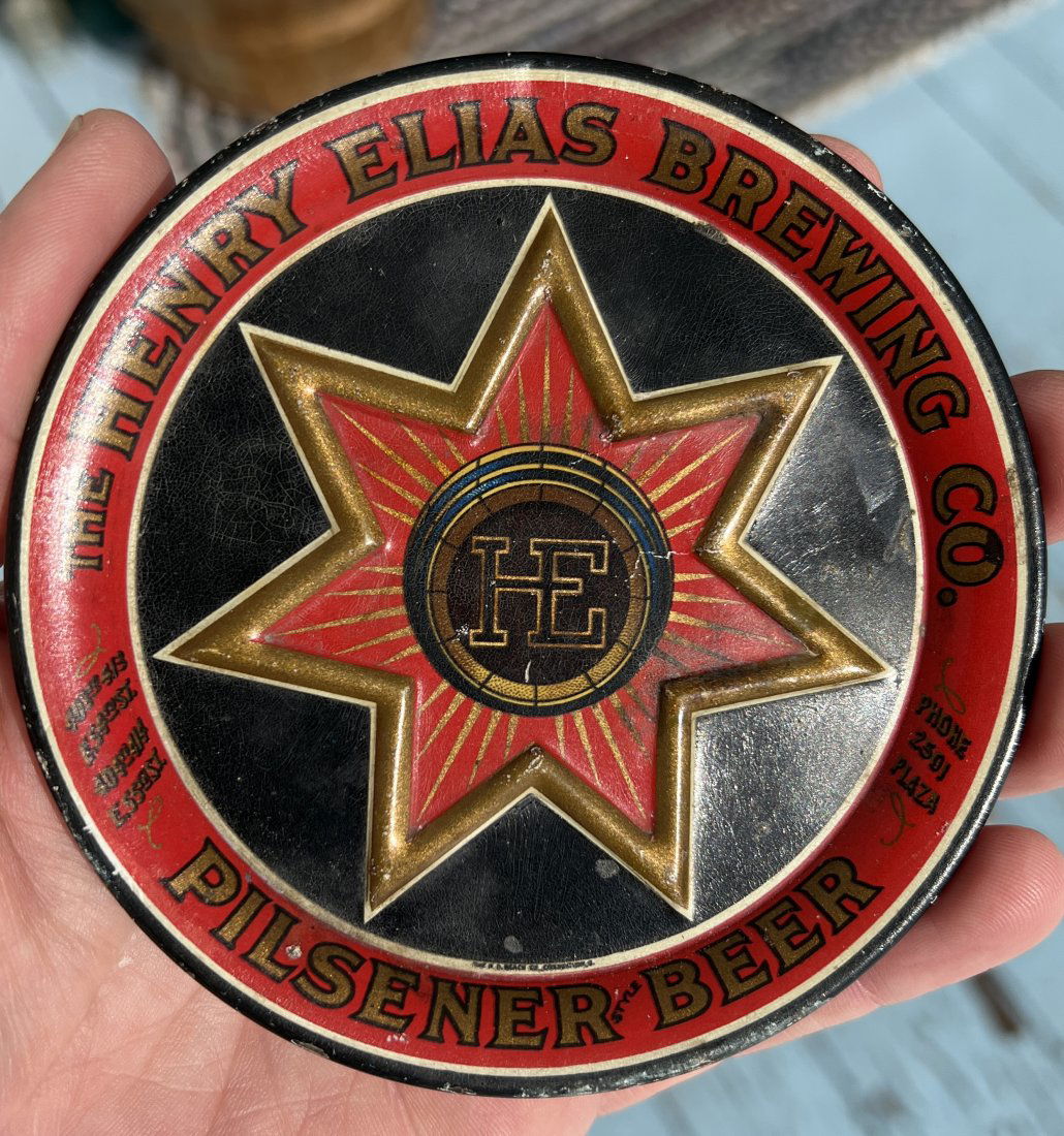 The Henry Elias Brewing Company Advertising Beer Tip Tray (1 of 10)