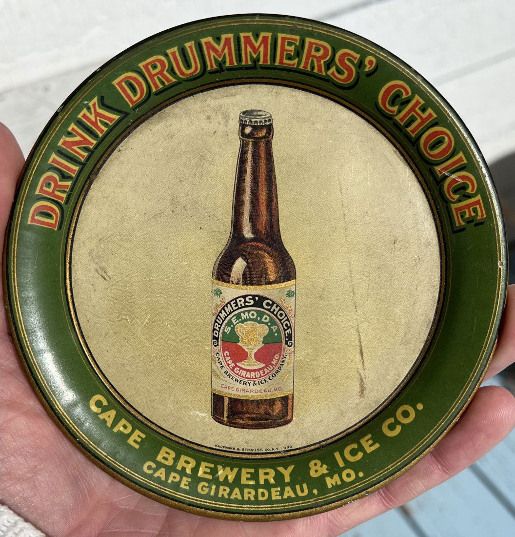 Cape Brewery & Ice Co. Advertising Beer Tip Tray - Cape Girardeau MO (1 of 9)