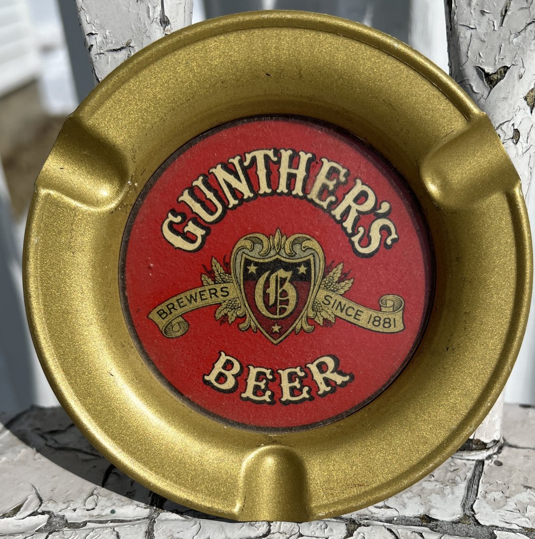 Advertising Beer Tip Ash Tray - Gunther's Brewers Brewery: Advertising Beer Tip Ash Tray - Gunther's Brewers Brewery. Please note this is a timed online only auction and each individual lot will be facilitated thru Live Auctioneers platform only. Which means 