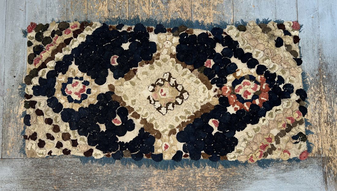 Early Farmhouse Country Hooked Rug (1 of 17)