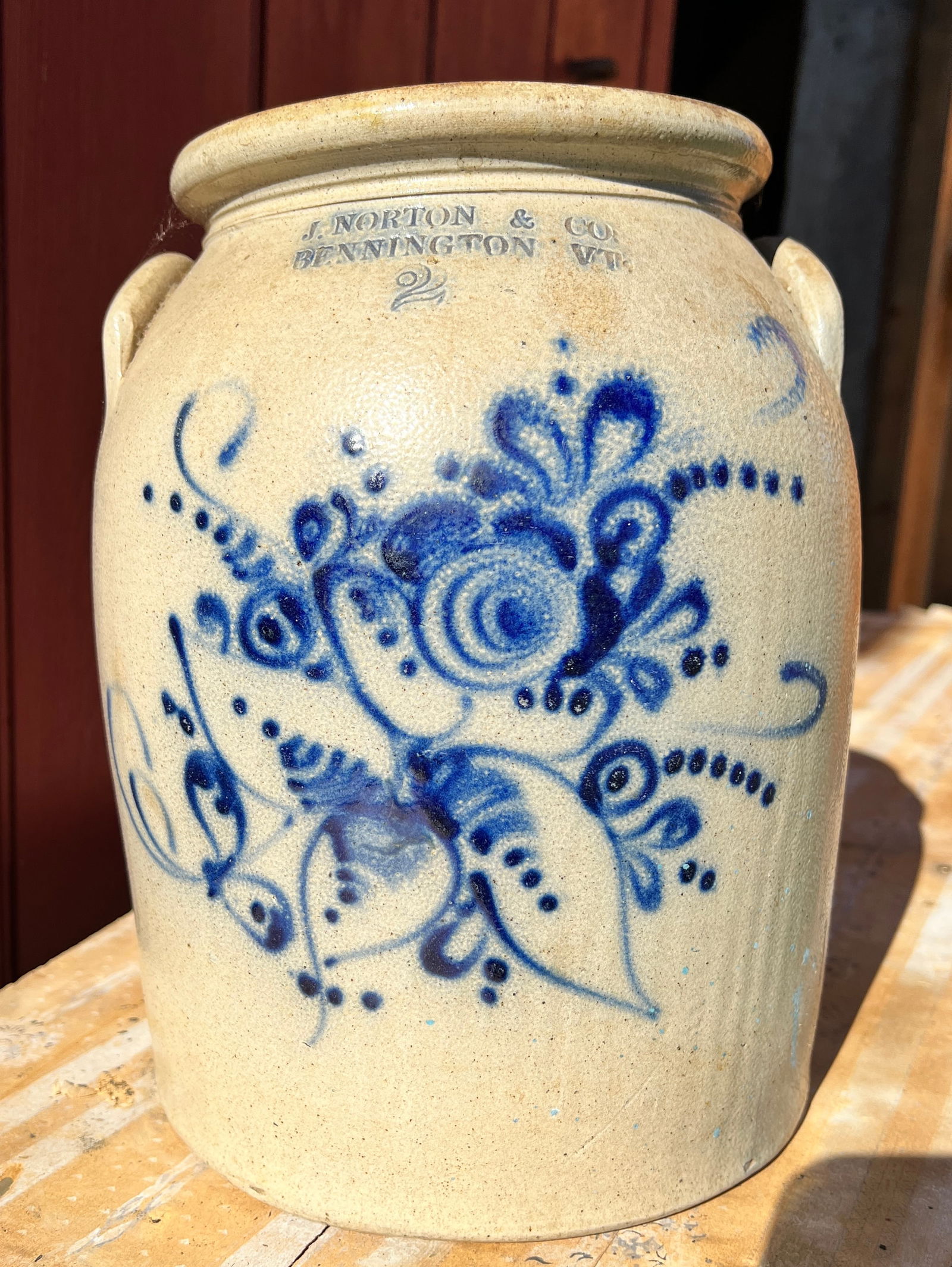 J & E Norton Bennington Vermont Blue Decorated Stoneware Crock (1 of 10)
