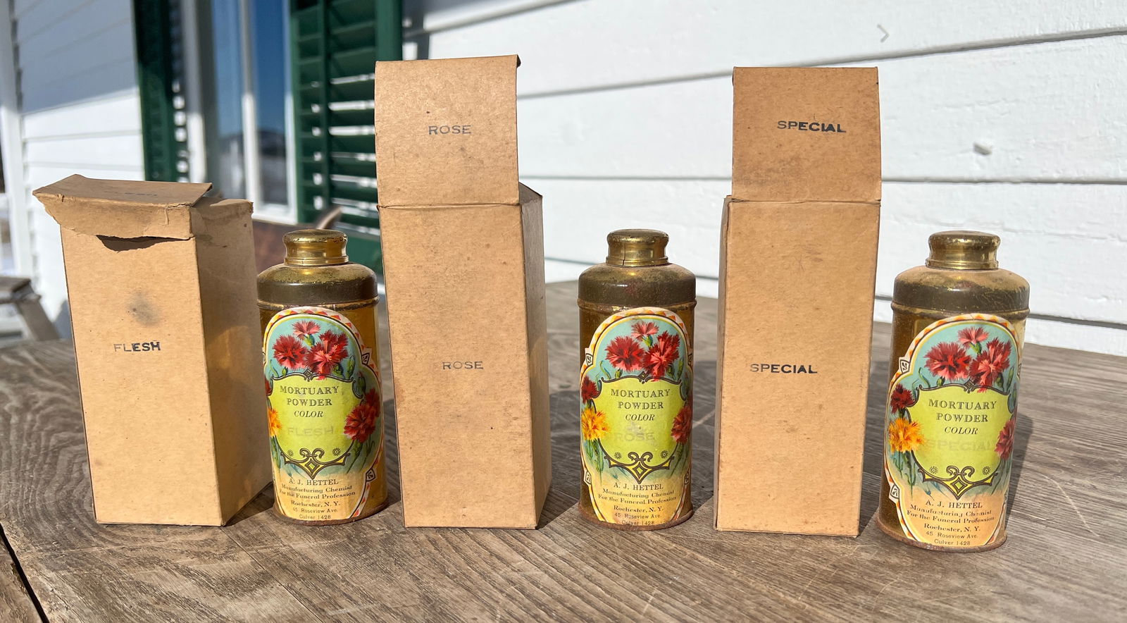 3 Funeral Mortuary Mortician's Embalming Powder Face Advertising Tins (1 of 5)