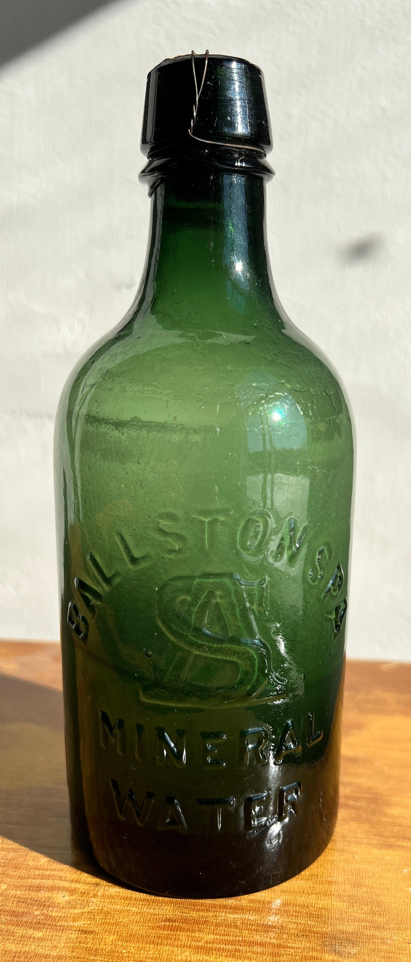 Ballston's Spa Saratoga Mineral Spring Bottle: Nice bottle. I do know how important condition is for bottle people and it is important. I am not an experienced bottle person. To minimize any condition conflict I would be happy to send you a video 
