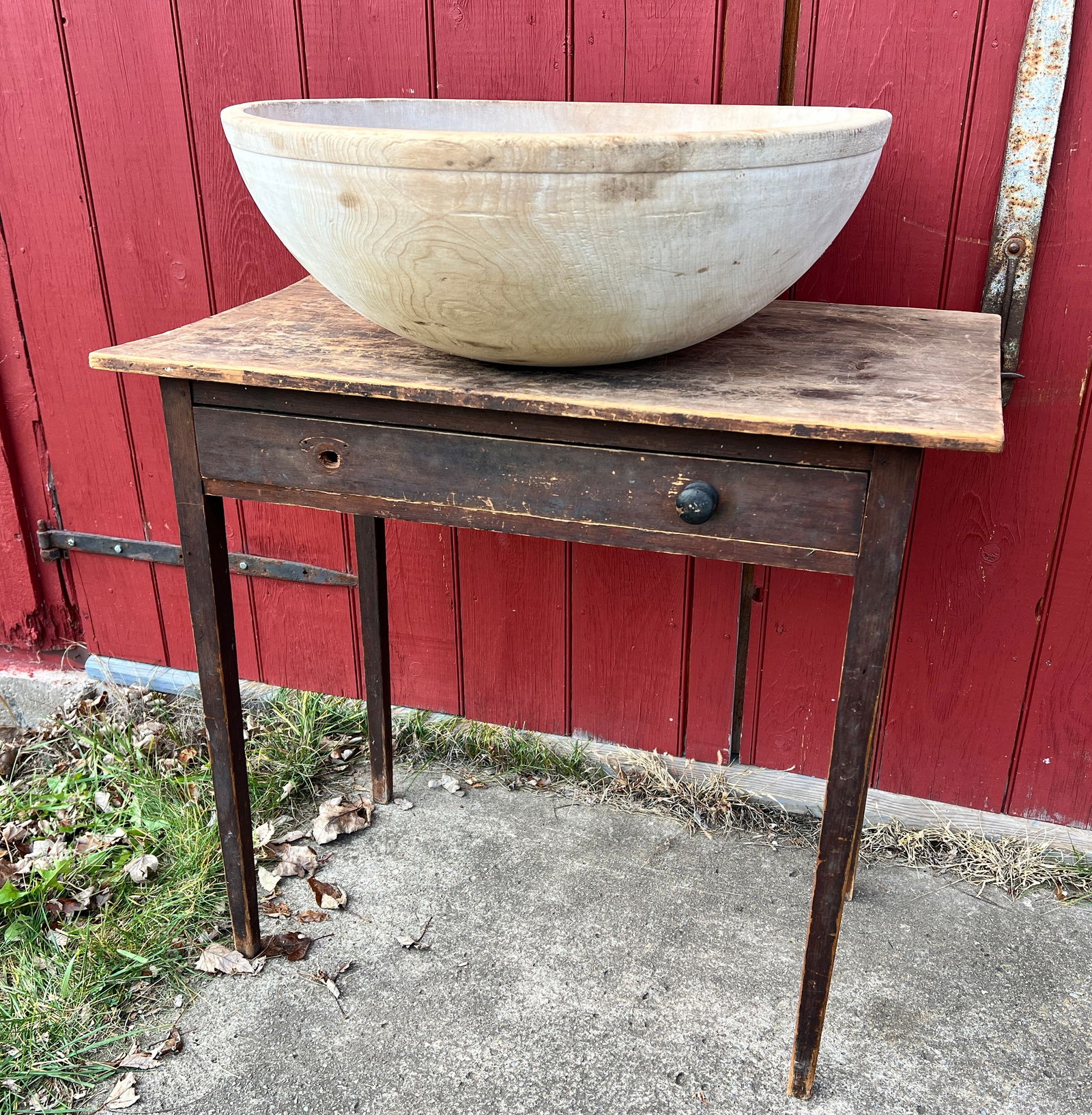 Huge Early Country Wood Bowl w/ dry surface 24.5 by 9 inches: Dry bleached surface on this nice estate found bowl. What's to Love - Big deep bowl.