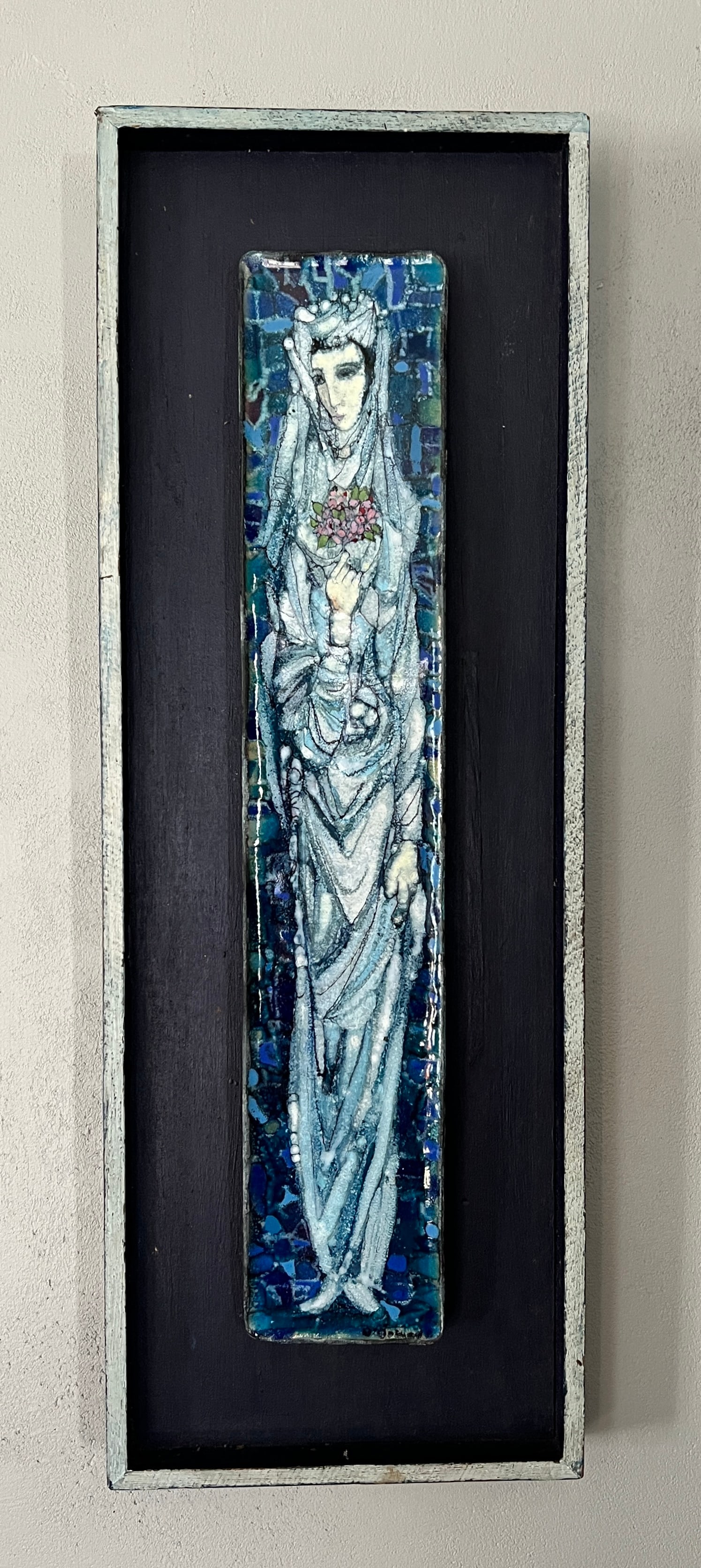 MCM Signed Harris G Strong Ceramic Wall Tile Art Mid Century Modern: Very good shape and beautiful colors. Not sure of the medium but looks like it might be work on copper. What's to Love - I found this in a bottom of a blanket box bought at an auction.