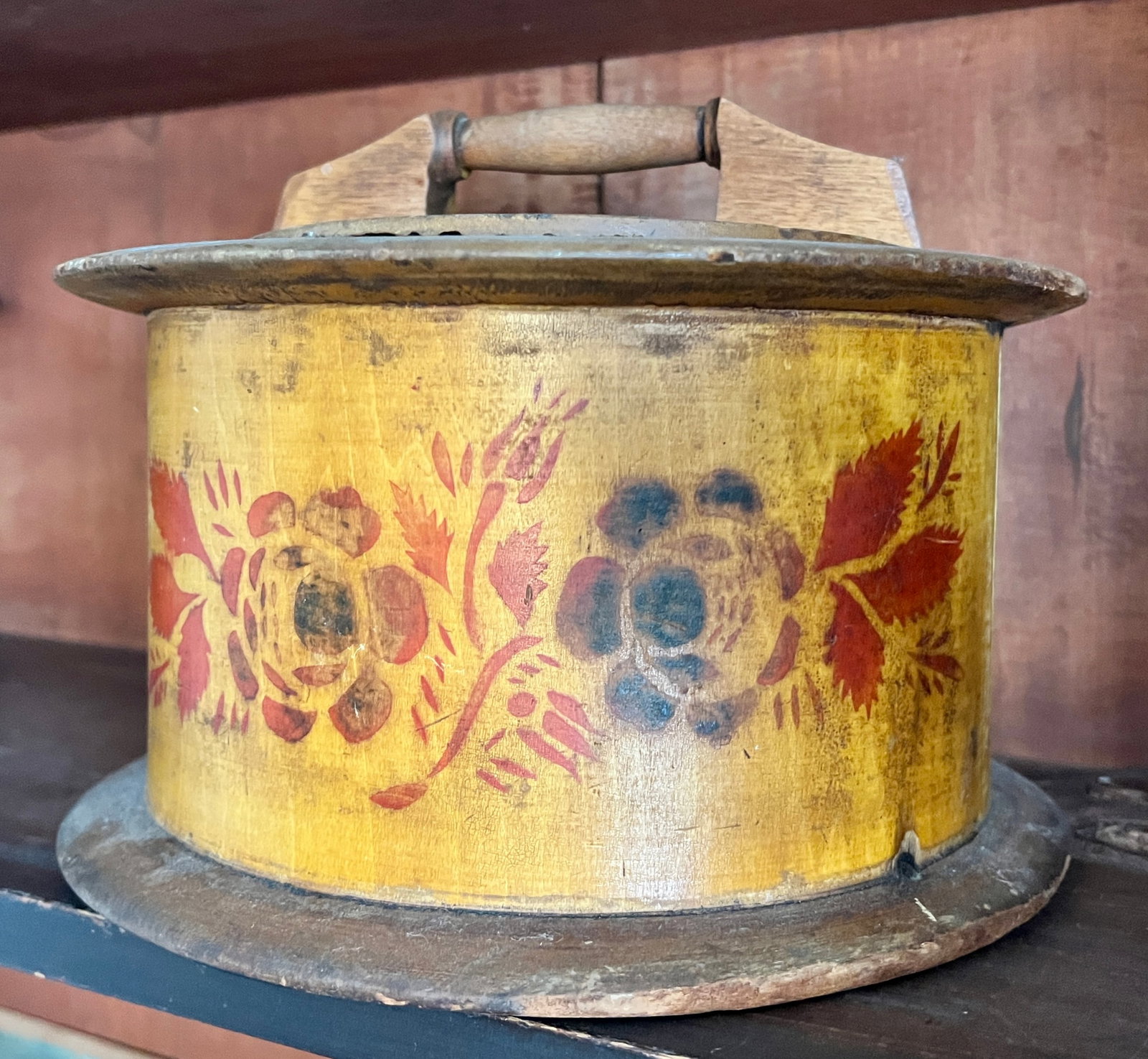 Early Painted Pennsylvania Folk Art Wooden Doughnut Box w/ lid (1 of 12)