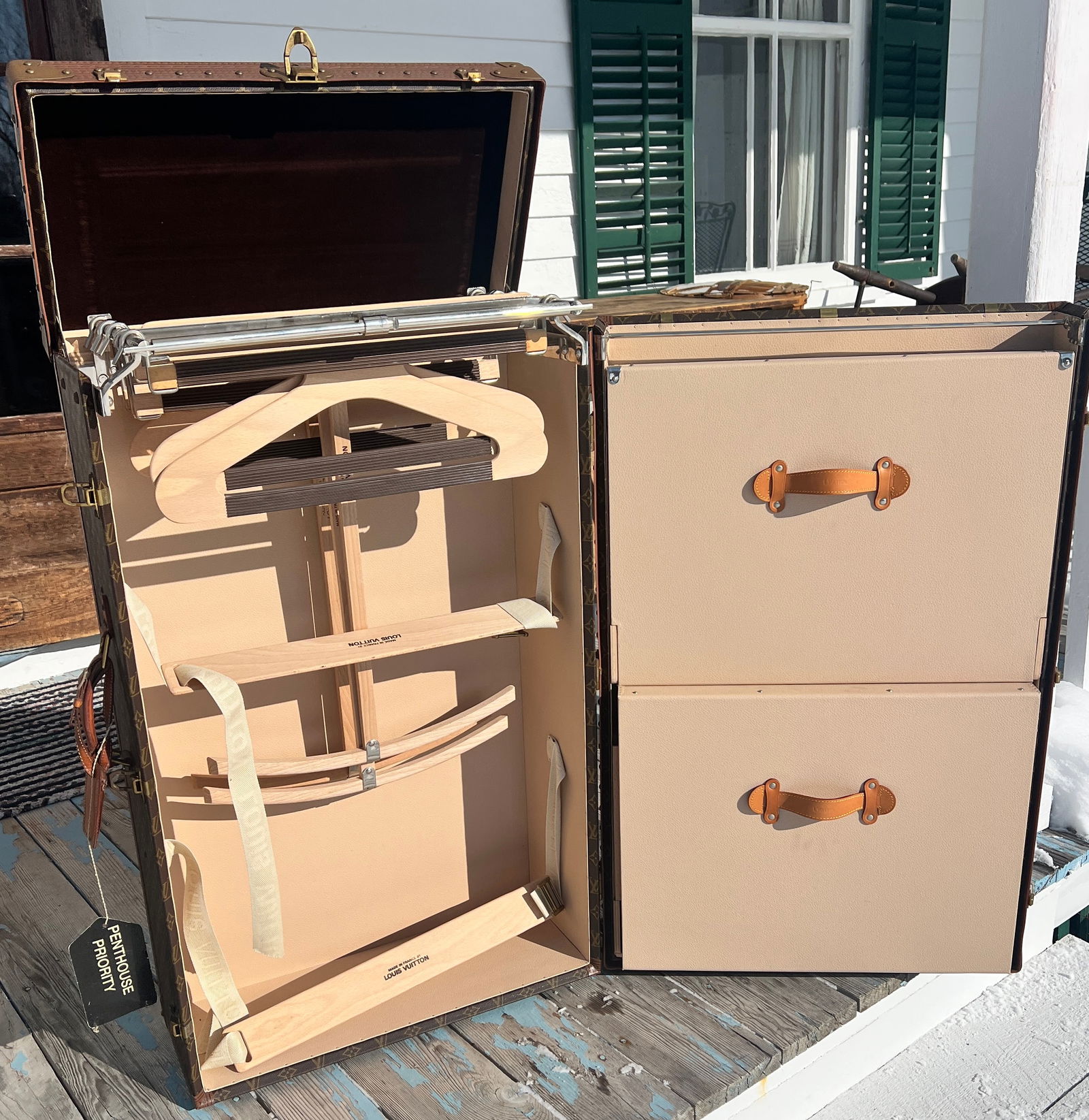 Louis Vuitton Wardrobe Trunk Luggage Paris France (1 of 13)