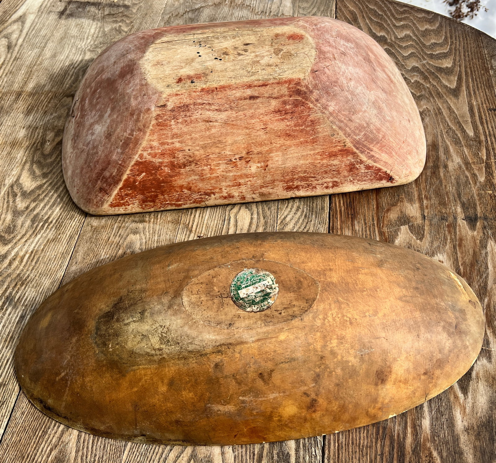 2 Wooden Country Trencher Bowls 1 in Red Paint Farmhouse Folk Art (1 of 8)