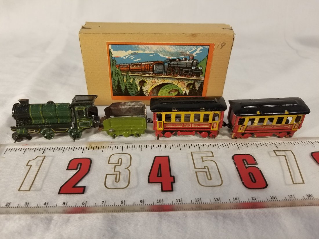 German Tin Penny Train with Original Box (1 of 7)