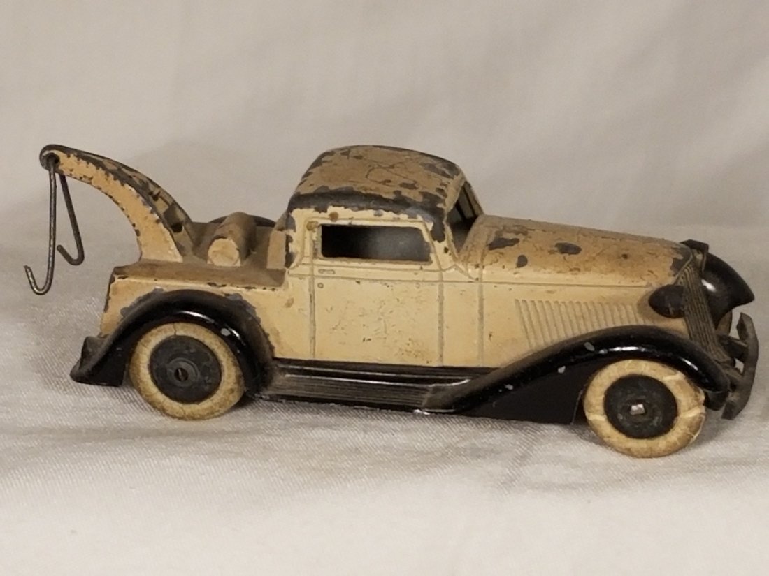 Tootsietoy Graham Tow Truck: Tootsietoy Graham Tow Truck