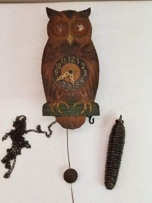 German Blinking Eye Owl Nursery Clock (1 of 4)
