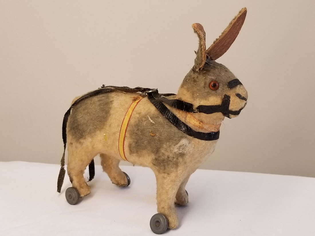 Rabbit Pull Toy (1 of 4)