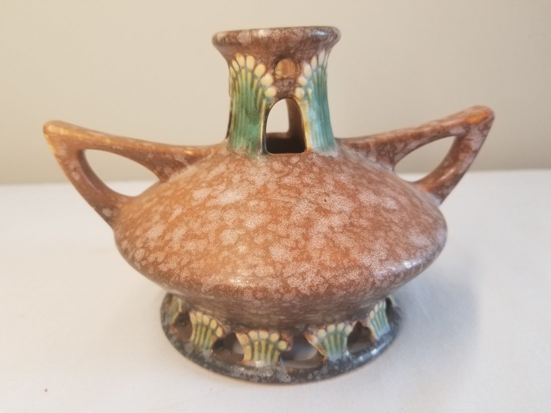 Roseville Ferrella Vase ~ American Art Pottery (1 of 6)