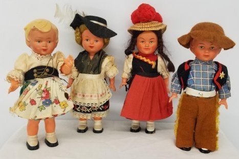 Technofix ~ 4 Wind Up Dolls Original Clothes ~ (1 of 3)