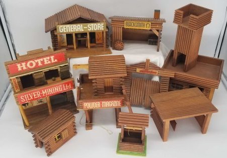 Fort Oregon Wooden Play set ~ German ~ (1 of 3)