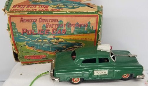 Line Mar Battery Op Tin Police Car with Box: This is a very nice toy, very Good Condition but is Untested, Battery Compartment is clean, we do in house shipping at cost, Fast and Easy, please ask any questions before you bid, follow me on Instag