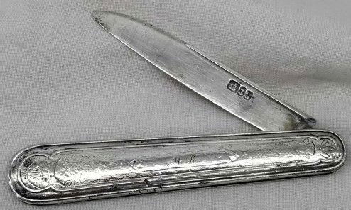 Sterling Silver English Fruit Knife ~ Birmingham 1942 (1 of 2)