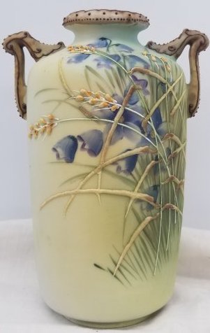 Hand-painted Nippon Porcelain Vase: A Beautiful Old Japanese Vase. see photos, present well, it will not Disappoint! about 6 inches tall, We offer in-house shipping from the Netherlands, Pleased to Combine lots, See "shipping" tab for m