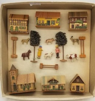 Vintage Erzgebirge Village ~ Mint in Original Box ~: Wonderful Erzgebirge Village still tied in the original box, box is 24cm x 24cm, a GREAT Thing! it displays well, Fast and Easy In house packing and shipping or Pick up available in Amsterdam,