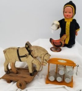 Collection of Antique / Vintage toys (1 of 6)
