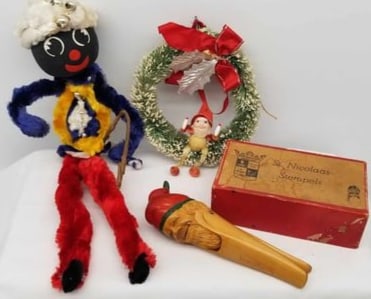 Collection Old Spun Cotton Christmas ~: a very nice collection of old Christmas, Zwarte Piet with Spun Cotton head, also an elf in bottle brush wreath, a nice wooden nutcracker, Interesting old Christmas