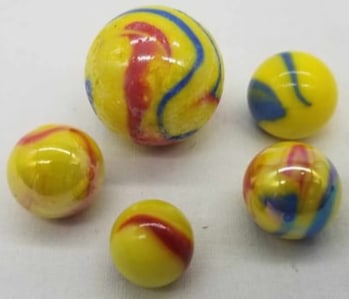 Vintage Marble ~ Peltier Golden Rebel (?): about 2.3cm, 1.4cm, 1cm, Machine made in America, made of Glass, this is part of a collection we are selling, we have sorted them by type, please see photos and decide the manufacture, there are examp