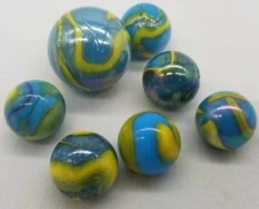 Vintage Marble ~ Peltier Cub Scout (?): about 2.3cm, 1.4cm, Machine made in America, made of Glass, this is part of a collection we are selling, we have sorted them by type, please see photos and decide the manufacture, there are examples b