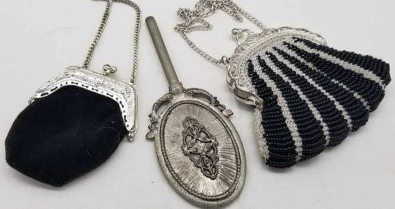 Vintage Doll Accessories ~ 2 Handbags & Mirror (1 of 5)