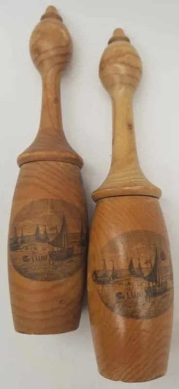 Pair Mauchlinware boxes (1 of 3)