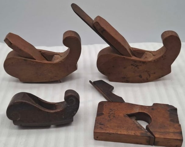 Antique Miniature Woodworking Violin Planes (1 of 7)