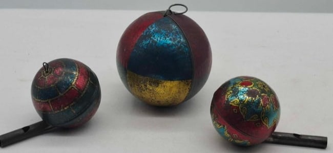 Tin Ball Candy Containers ~ circa 1910 (1 of 6)