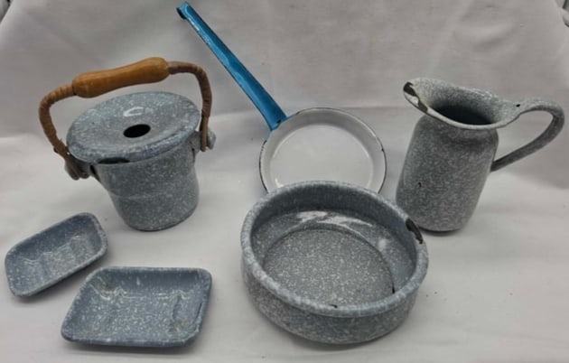 Miniature Graniteware ~ 1900/1920s (1 of 5)