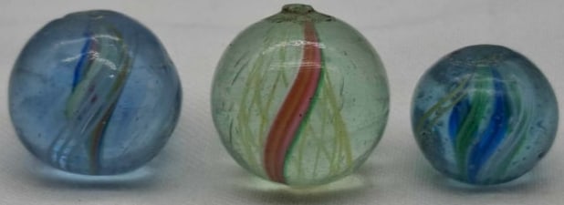 Antique German Handmade Marble ~ circa 1900: Very nice old German Handmade Marble, it is the last part of a one owner collection we are selling, please look at the photos, this is about 1 cm