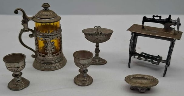 Antique German Lead Dollhouse Accessories (1 of 4)