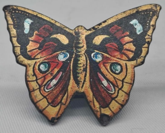 Victorian Skirt Clips for Cycling ~: a beautiful pair of heavy metal spring clips, these were used by ladies to clip their skirt back, so it did not get caught in the spokes or chain of her bicycle, late 1800s or early 1900s, about 2 1/2