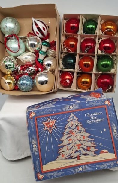 Two Boxes of Vintage German Glass Christmas Tree Ornaments – Mid-20th Century (1 of 10)