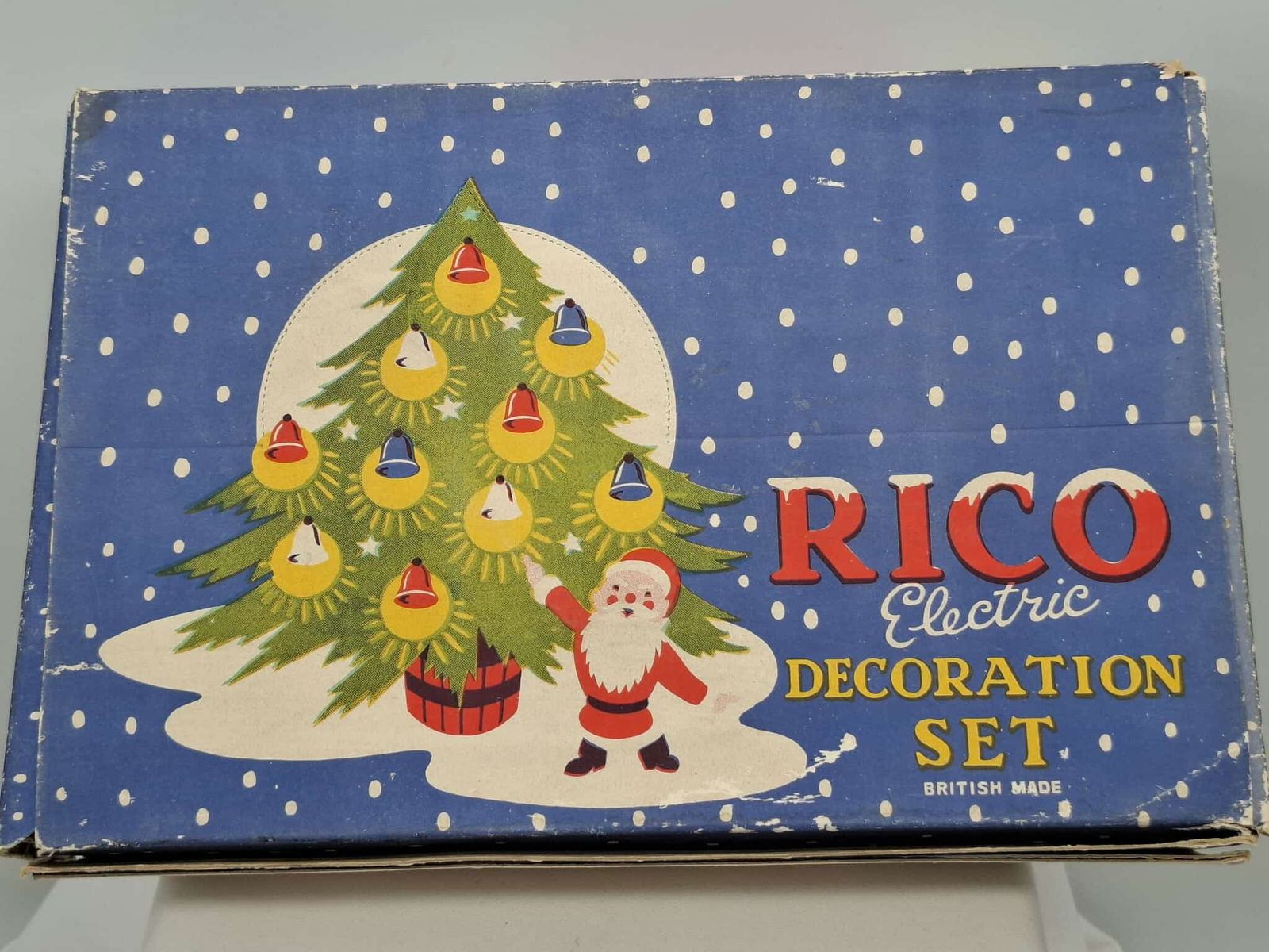 Vintage Bell Christmas Tree Lights: This is a very nice old set of lights, good condition, working