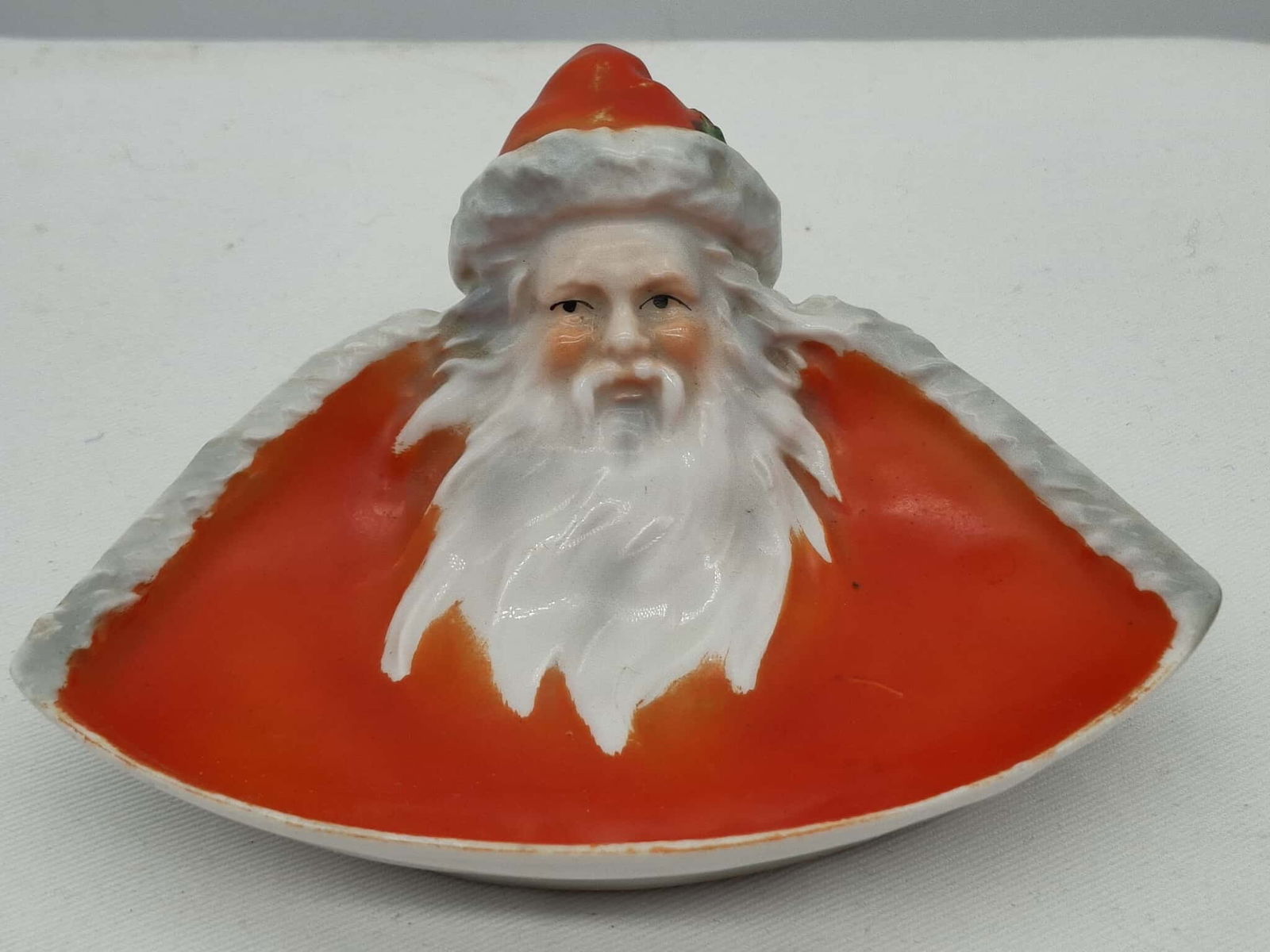 Royal Bayreuth Pin Tray ~ Early Mark: This is a beautiful little tray, very well molded and painted, it has the early mark, he is about inches tall