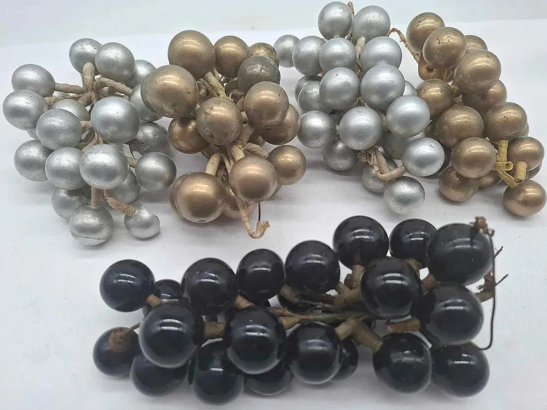 Blown Glass Christmas Tree Decorations: The Blown Glass Grapes that we currently have listed were all found in an Estate in the Hague, I have not seen any others like them, they are thin blown glass like Old Lausha Germany Christmas Ornamen