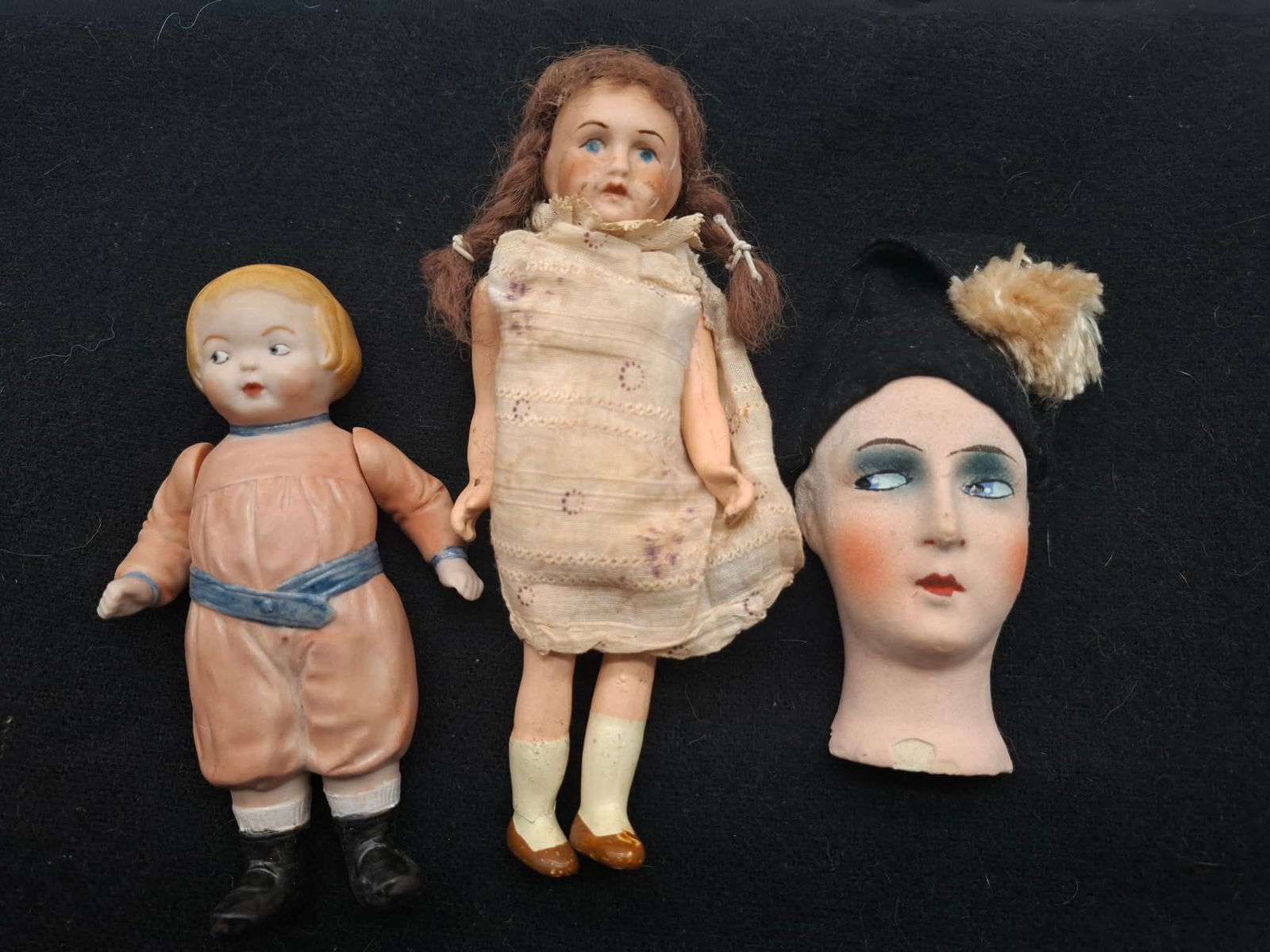 Collection Small Bisque Dollhouse Dolls: nice old dolls, the largest one is about 3 inches and is cracked (see Photos) made of bisque and composition
