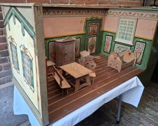 German Painted Room Box Dollhouse: this is a Beautiful painted doll house, circa 1900, it is about 41 inches wide, it comes with the painted furniture seen in the photos,